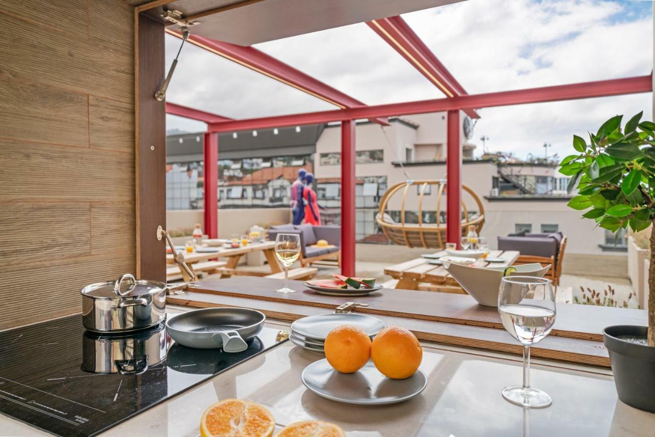 Drapes Design Apartments By An Island Apart Funchal  Extérieur photo